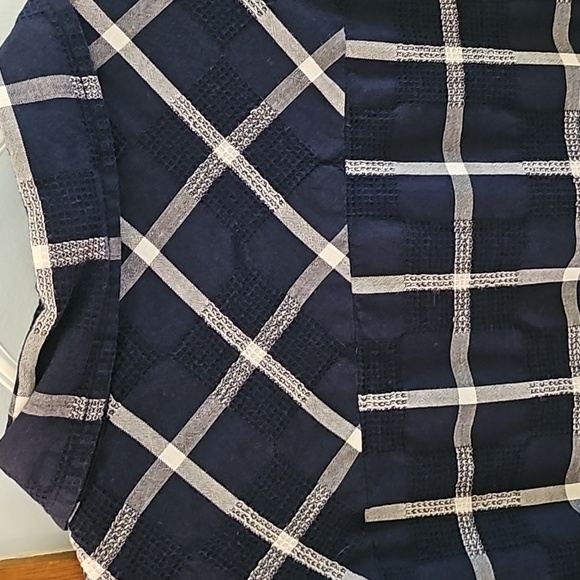 #93 Tommy Hilfiger button down top - Picture 8 of 8